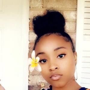 Meet your Posher, Kayy